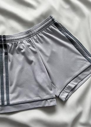Спортивні трикотажні шорти adidas