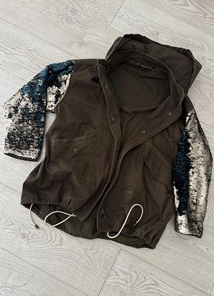 Стильна куртка-парка zara trafaluc кольору хакі
