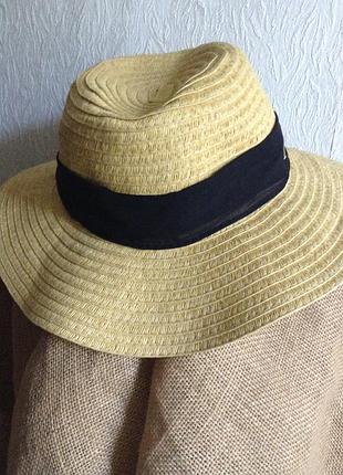Капелюх cappelli з чорною стрічкою,