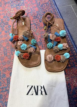 Шлепки zara