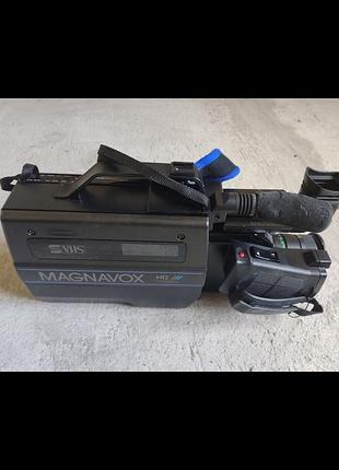 Відеокамера magnavox s-vhs hq digital у кейсі з комплектом