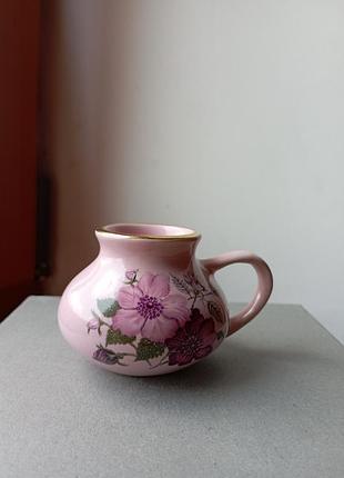 Молочник с рисунком