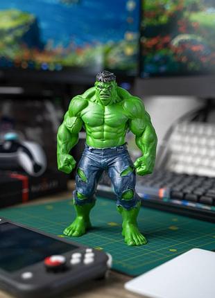 У продажі фігурка « hulk / халк »