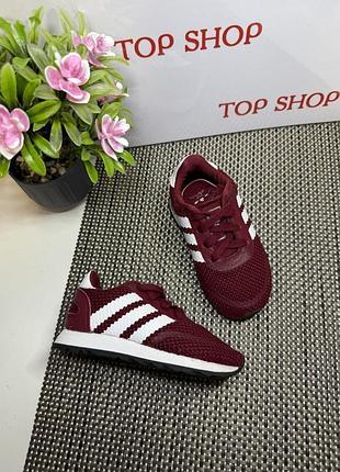 Оригінальні кросівки adidas