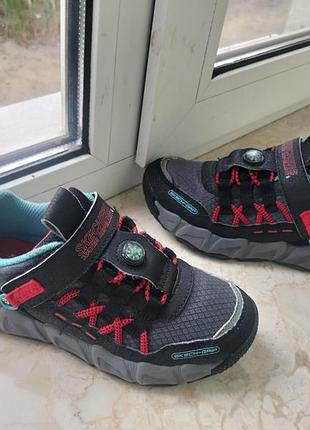 Кроссовки skechers 33