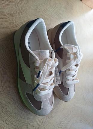 Кросівки zara