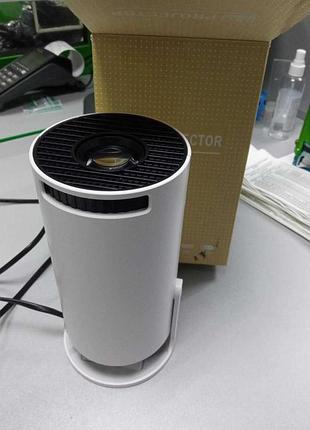 Мультимедіа проєктор б/у projector hy300