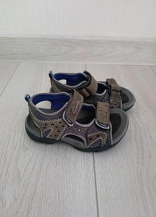 Кожаные босоножки clarks размер 25