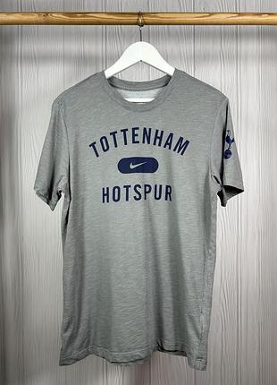 Nike tottenham hotspur красива футболка в колаборації з футбольним клубом оригінал розмір s