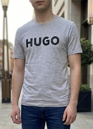 Мужская серая футболка hugo (hugo boss) с большим лого, размер l, оригинал