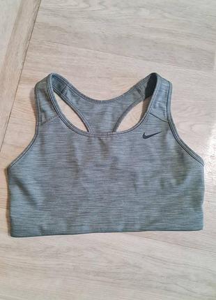 Женский спортивный топ nike dry-fit в идеальном состоянии размер м