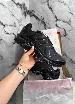 Черные кроссовки унисекс nike air max tn plus black х эйр макс 42