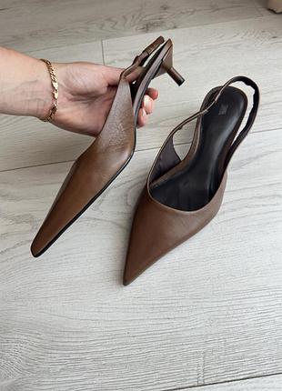Слінгбеки zara 39 розмір колір темний горіх.