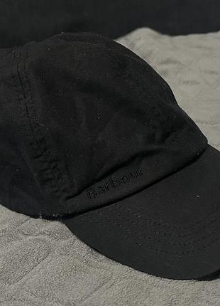 Чорна кепка barbour
