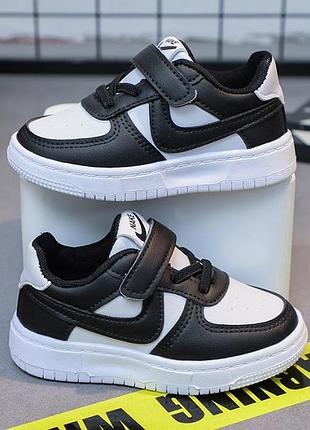 Кросівки для малюків