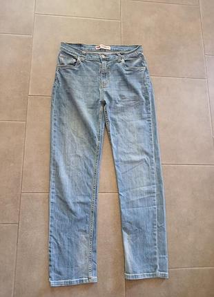 Светлые джинсы levi's