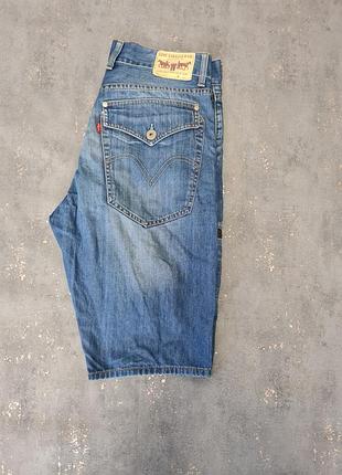 Вінтажні levis 130 років бренду