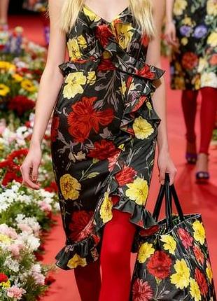 Время цвета одеться: платье dolce gabbana
