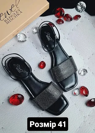 Badgley mischka оригінал чорні сандалії з сріблястими стразами