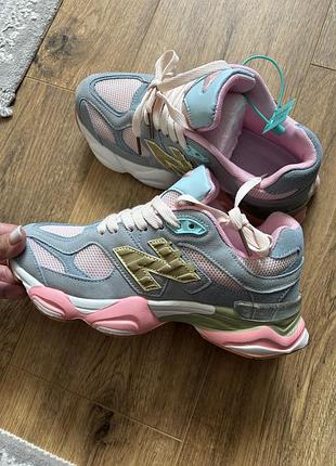 Жіночі кросівки new balance 9060