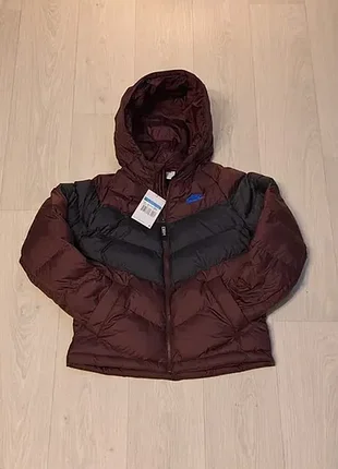 Куртка зома детая nike fn7730 652, размер м рост 137-147