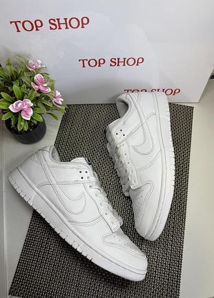 Оригінальні кросівки шкіряні nike dunk low triple white