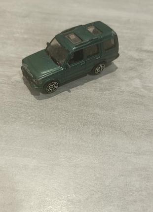 Коллекционная машинка land rover