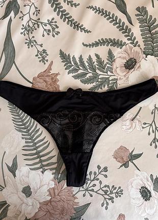 Черные кружевные трусики-стринги coumba string valege lingerie размер s