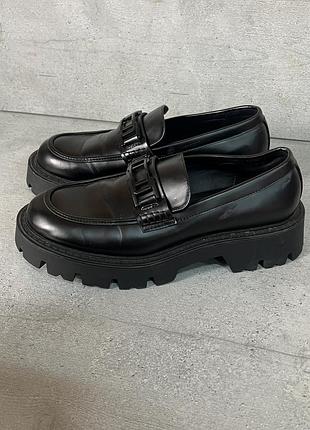 Чоловічі лофери zara