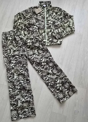 Костюм женский nike. hm7285 701 размер s.