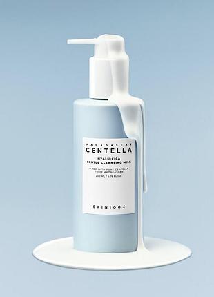 Молочко гель для вмивання skin1004 madagascar centella cleansing milk