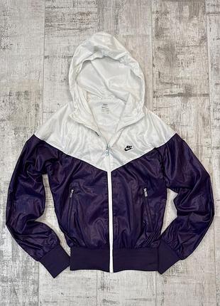 Вітровка nike windrunner вінтаж біло-фіолетова xs-s