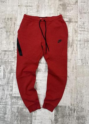 Джогери nike sportswear tech fleece червоні, розмір m (по факту xs-s)
