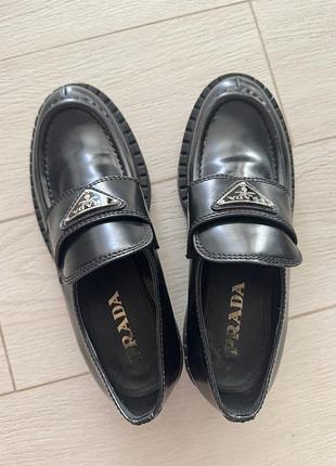 Лофери prada