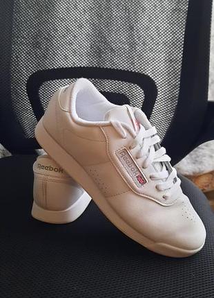 Оригінальні жіночі кросівки reebok, розмір 39 (устілка 26 см)
