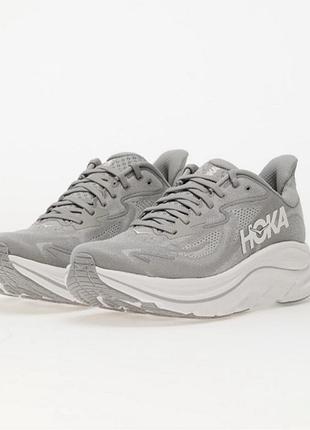 Бігові кросівки hoka clifton 10 у сірому кольорі (stellar grey / stardust).розмір:  50 2/3(33см) .матеріал: тканина