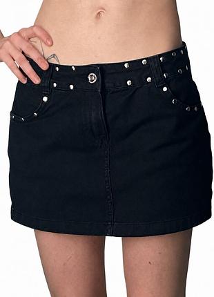 Чорна джинсова мініспідниця з металевими заклепками punk y2k dollskill goth