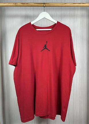 Jordan center logo jumpman red шикарна футболка з гарним дизайном оригінал розмір xxl nike