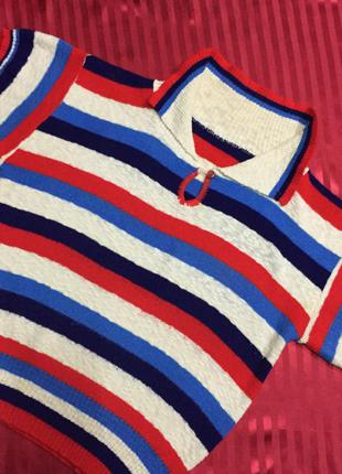 Яркий вязаный топ в полоску