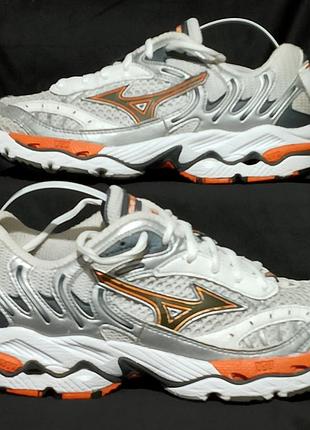 Mizuno wave nirvana 2