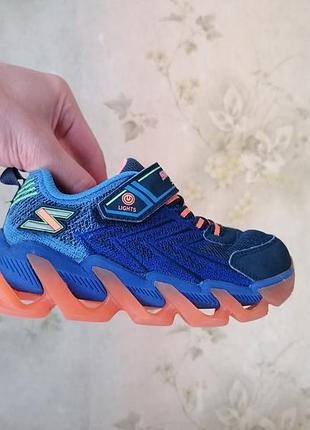 Кроссовки skechers на стопу 18 см состояние новых