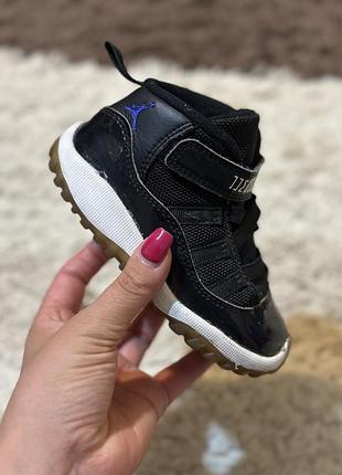 Дитячі оригінальні кросівки jordan 23.5 розмір 14 см устілка б/в