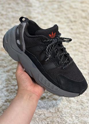 Оригінальні кросівки adidas 35/36 розмір (22 см устілка)