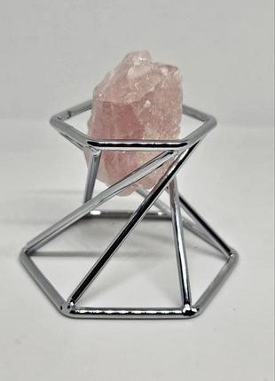 Натуральний рожевий кварц 3,87×2,00×1,66 см, 17 г + підставка — камінь любові, гармонії, ніжності, медитації, чакри, амулет, талісман, подарунок