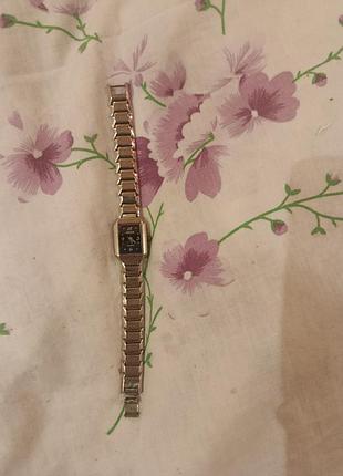 Годинник omax water proof (водонепроникний), японія. працює (на ходу). потрібно замінити батарейку.