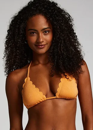 Трикутний верх з хвилястим краєм та люрексом hunkemoller