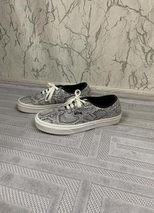 Оригінальні кеди vans authentic у зміїний принт (39 розмір)