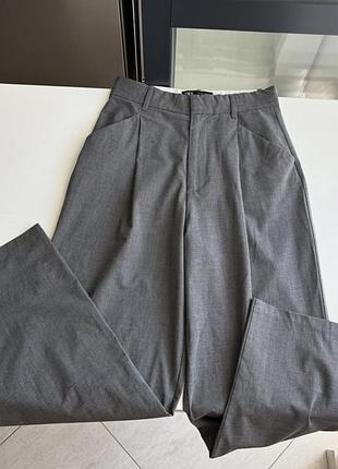 🩶красиві сірі палаццо від zara  ідеальна база прямого вільного крою , висока посадка