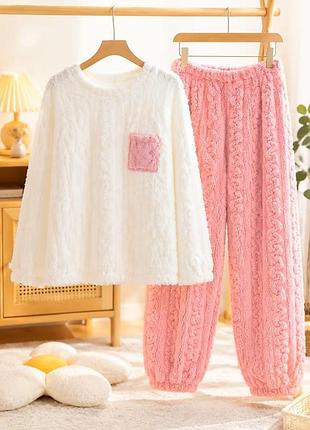 Пижама женская из кораллового флиса oversize надувна теплая и стильная рожевий низ + світлий верх