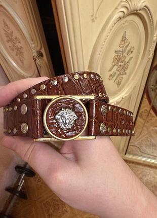 Винтажний пояс женский versace с заклепками